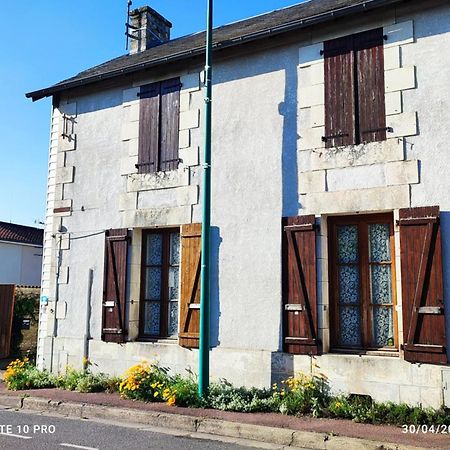 Futurogite Saint-Georges-les-Baillargeaux 外观 照片
